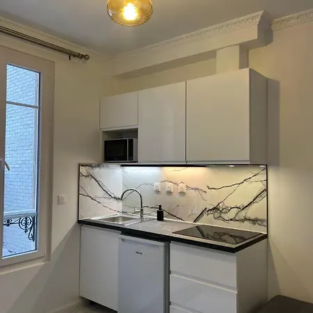 Apartment La Maison Montesquieu Cosy & Proche Paris *