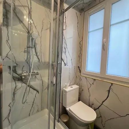La Maison Montesquieu Cosy & Proche Paris Apartment *